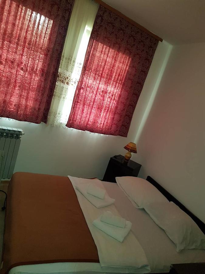 Motel Luxor Visoko Extérieur photo